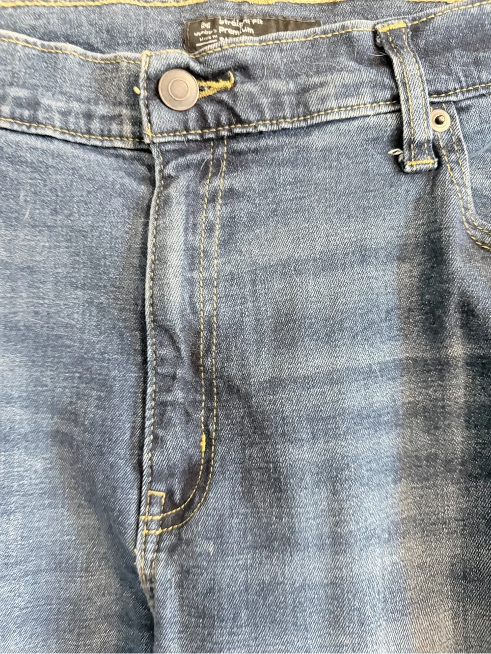 Men's Slim Straight Jeans in Medium Wash Blue